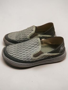 Slip-On Mesh Casual Shoes for Men in Light Gray